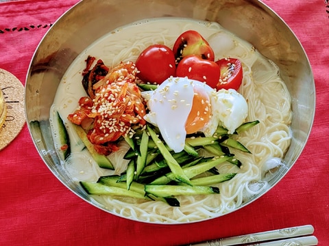 【麺】韓国風コングッス 豆乳素麺